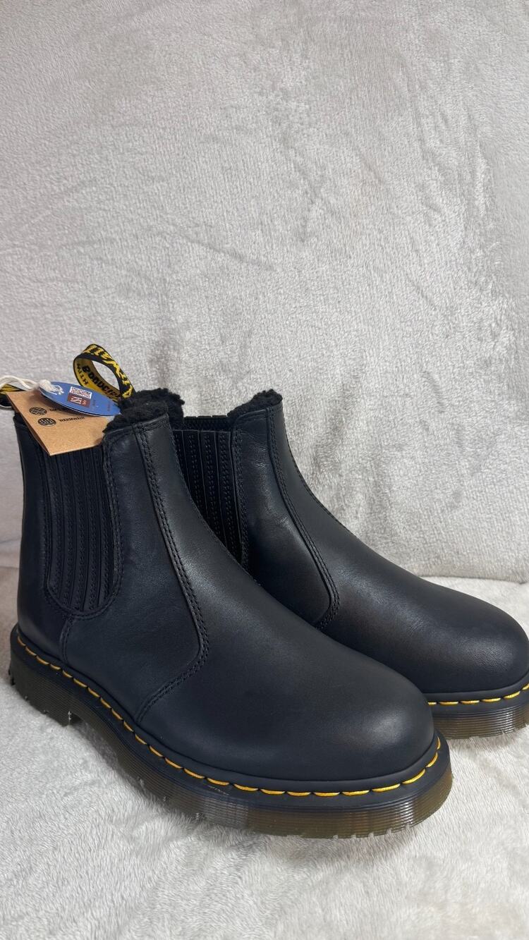 Dr. Doc Martens DM's NEW Chelsea Boots Womens 9 Black Leather Pull On 2976 Men 8